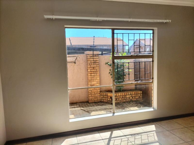 2 Bedroom Property for Sale in Pellissier Free State